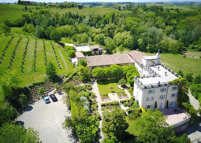 La Villa Hotel Mombaruzzo